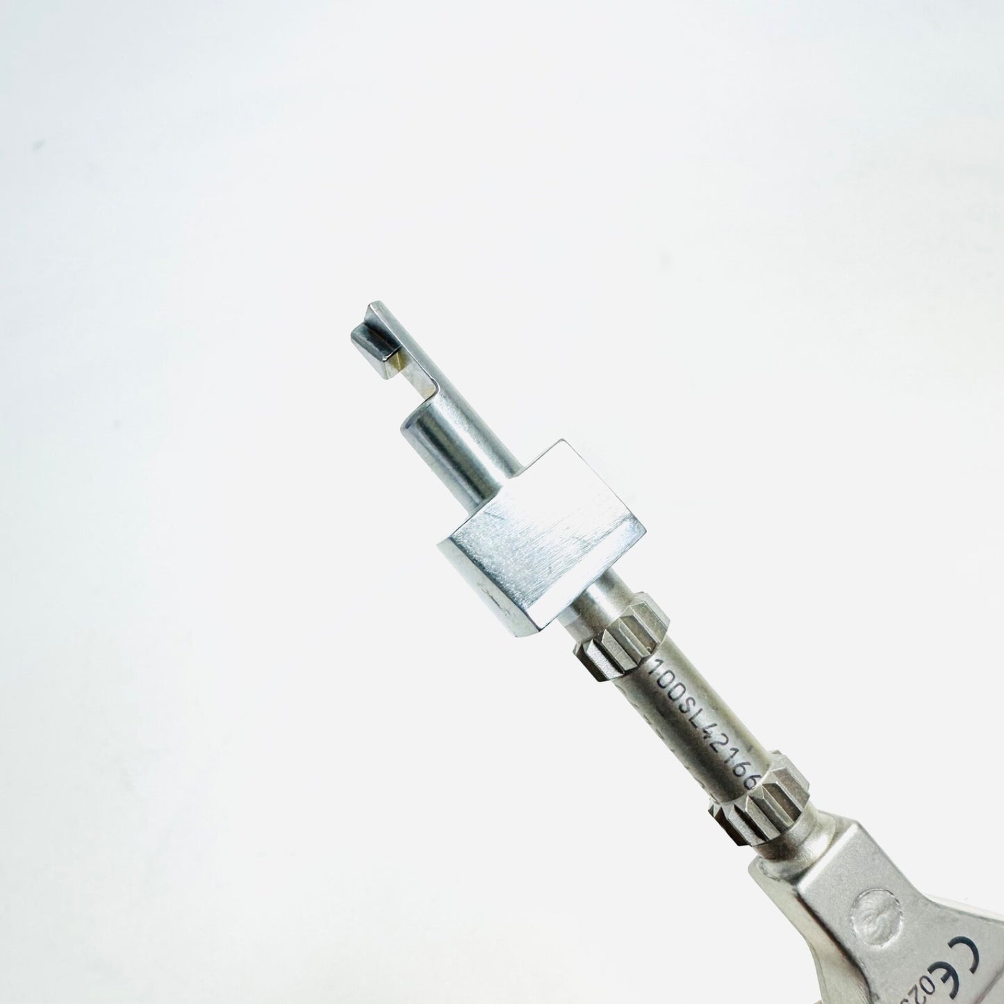 THOMPSON SURGICAL 100SL42166 S-Lock To Qc Adaptor Instrument