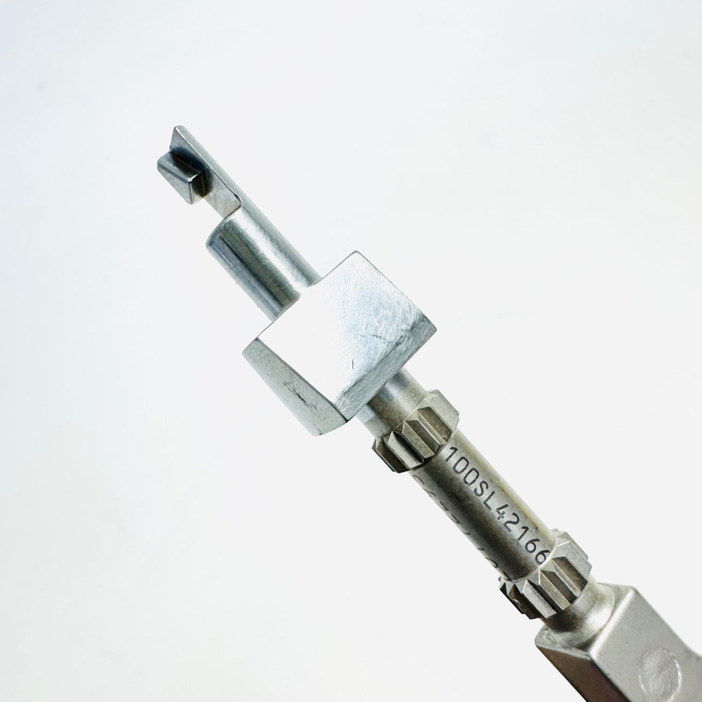 THOMPSON SURGICAL 100SL42166 S-Lock To Qc Adaptor Instrument