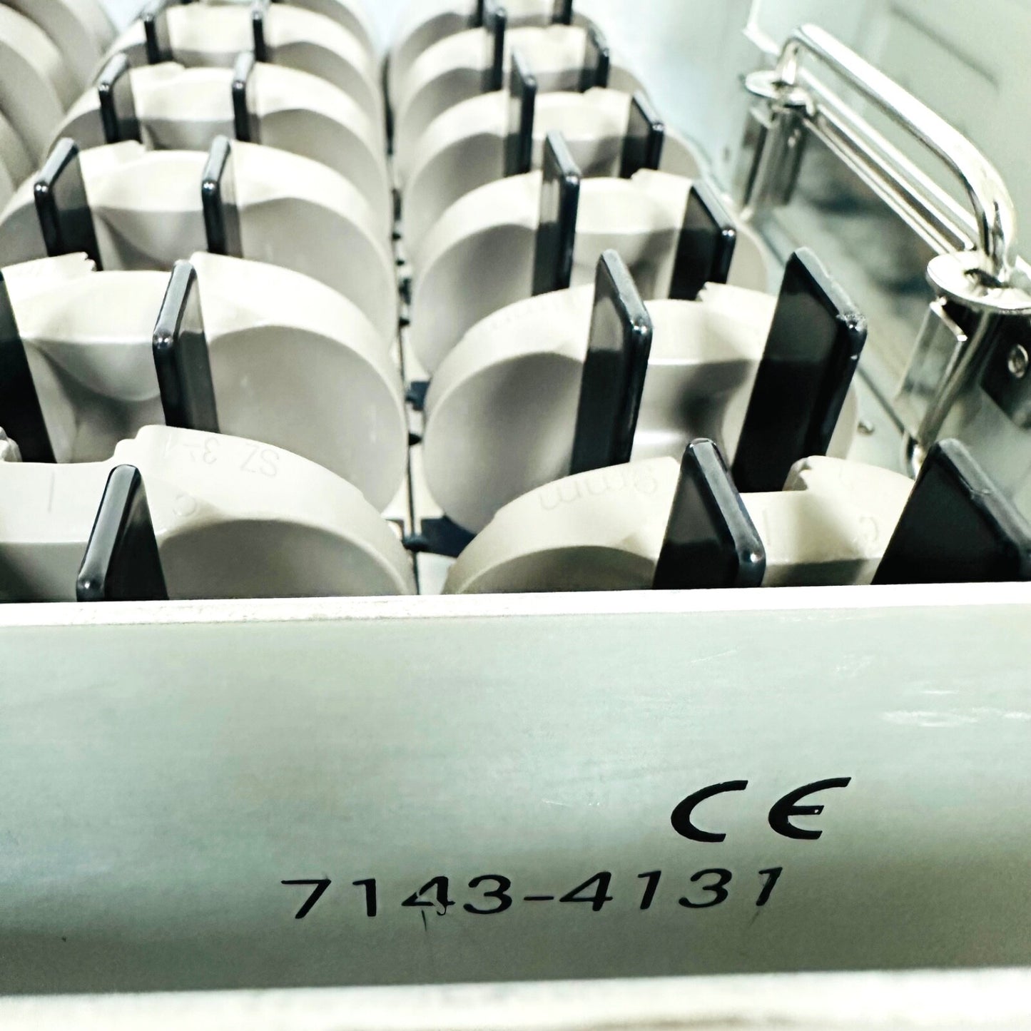 Smith & Nephew 7143-4137 Legion Insert Trials Instrument W/ Tray