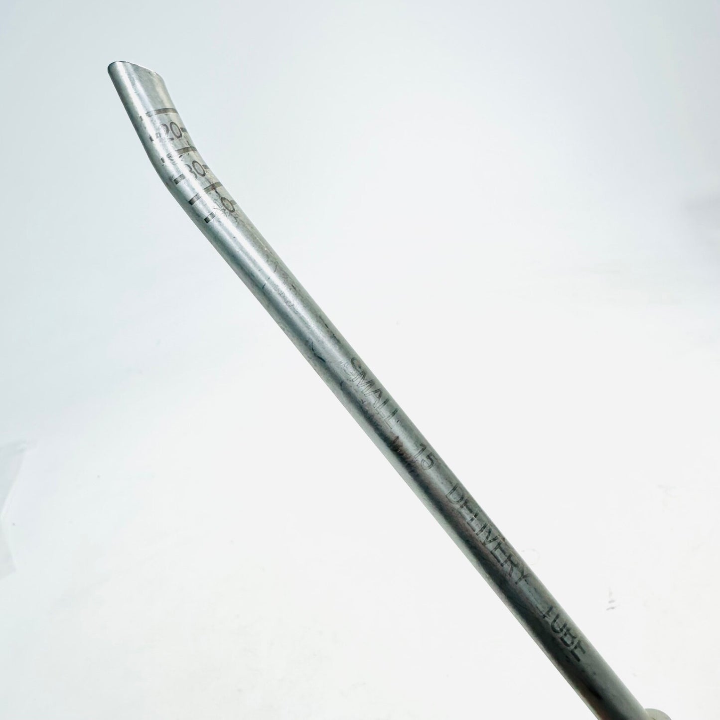 Medtronic 7509002 Delivery Tube Small 15 Deg Instrument