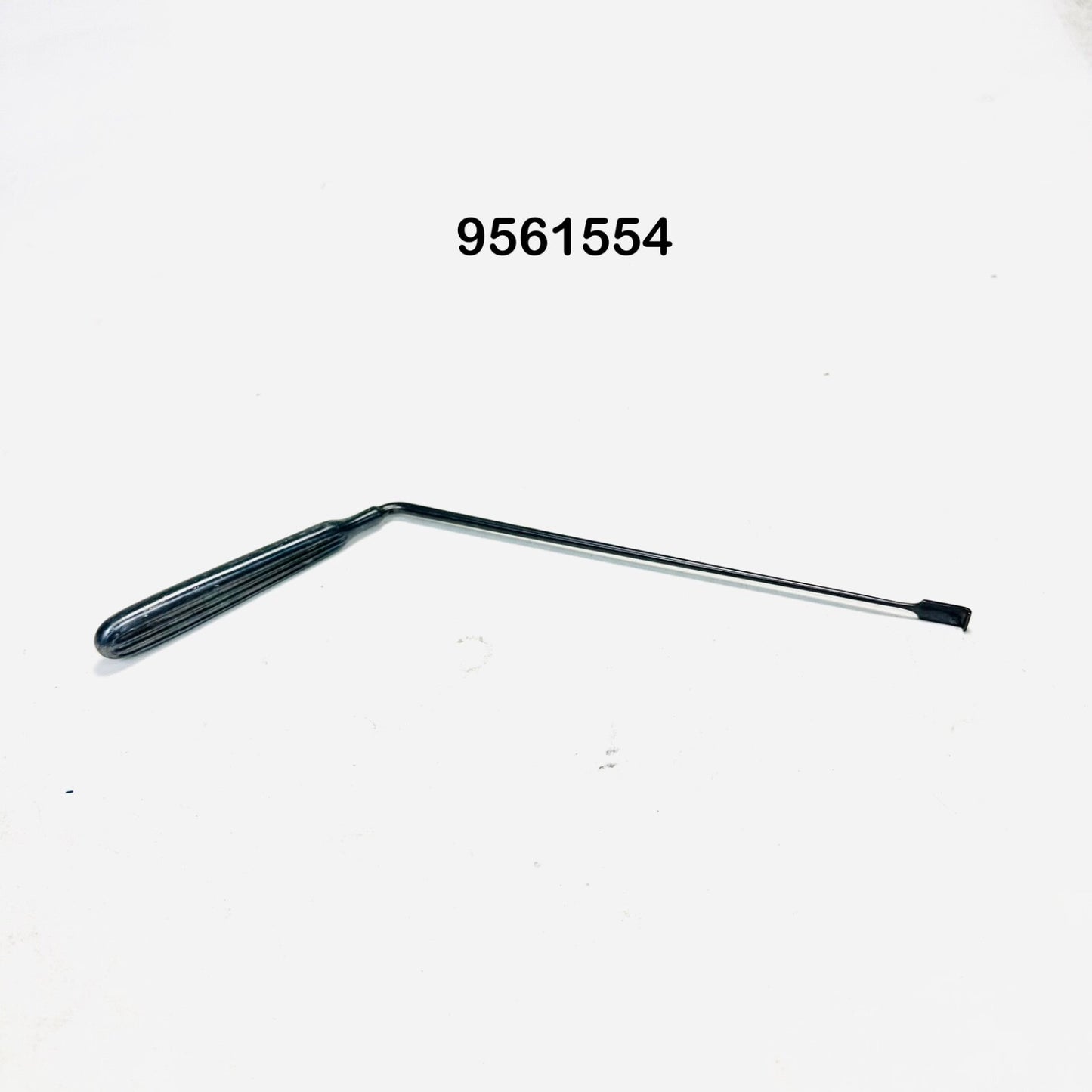 Medtronic 9561554 Wide Nerve Root Retractor, Long Instrument