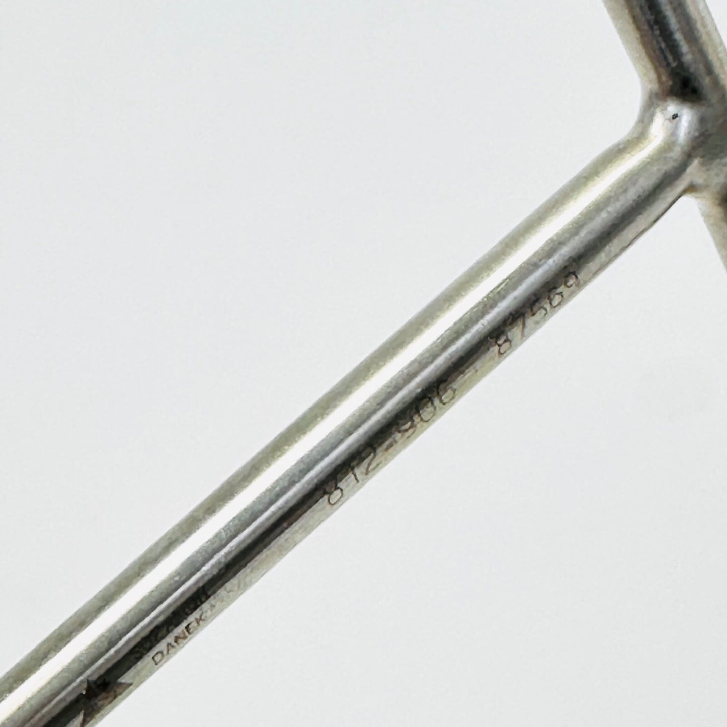 MEDTRONIC 812-906 2.5mm T Handle Tap 18cm INSTRUMENT